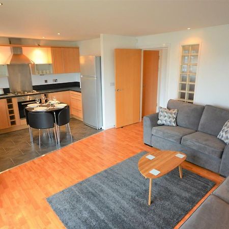 Coastal Apartments - Wales สวอนซี ภายนอก รูปภาพ