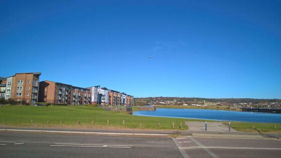 Coastal Apartments - Wales สวอนซี ภายนอก รูปภาพ